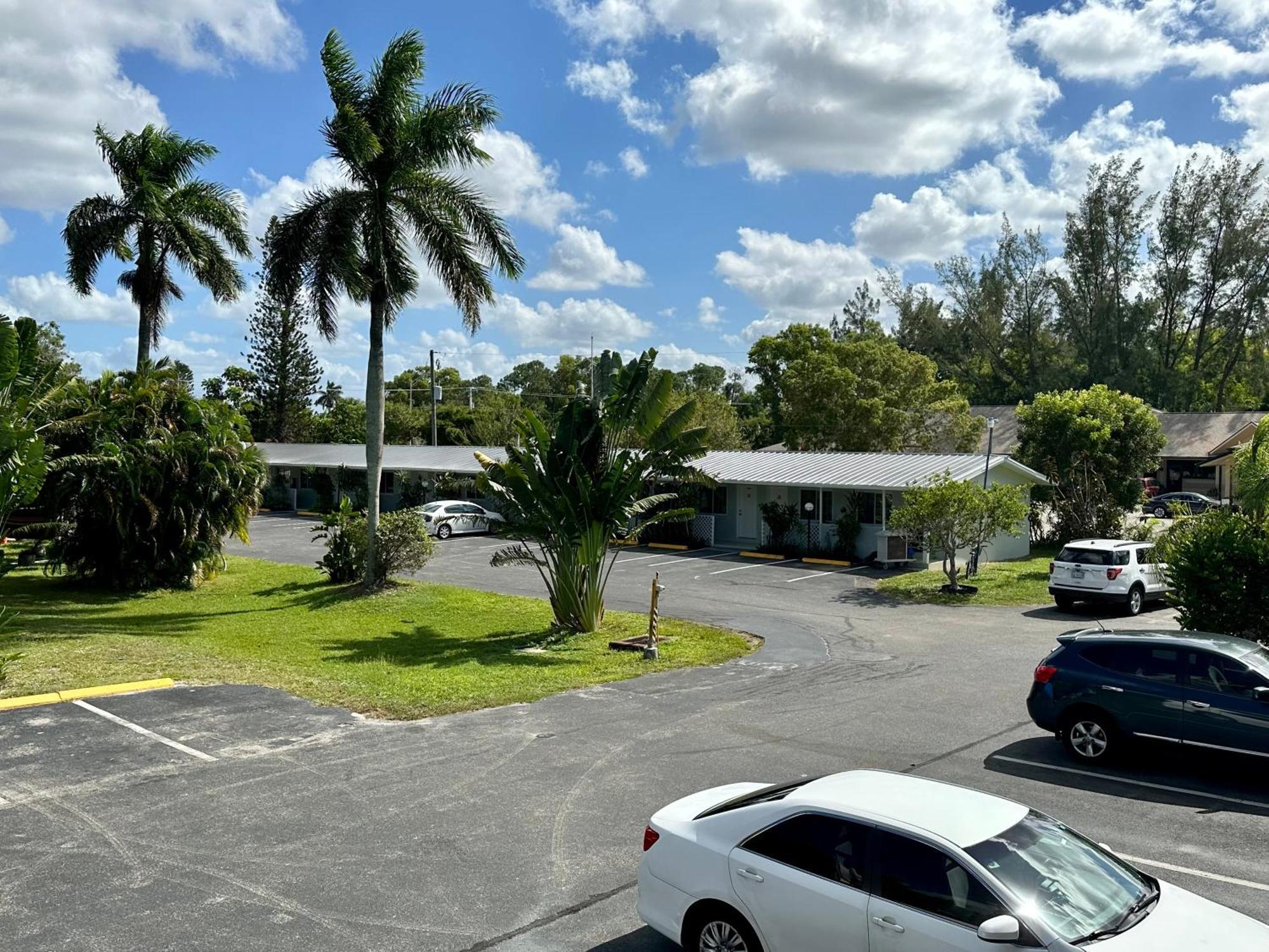 Conty'S Motel North North Naples Dış mekan fotoğraf