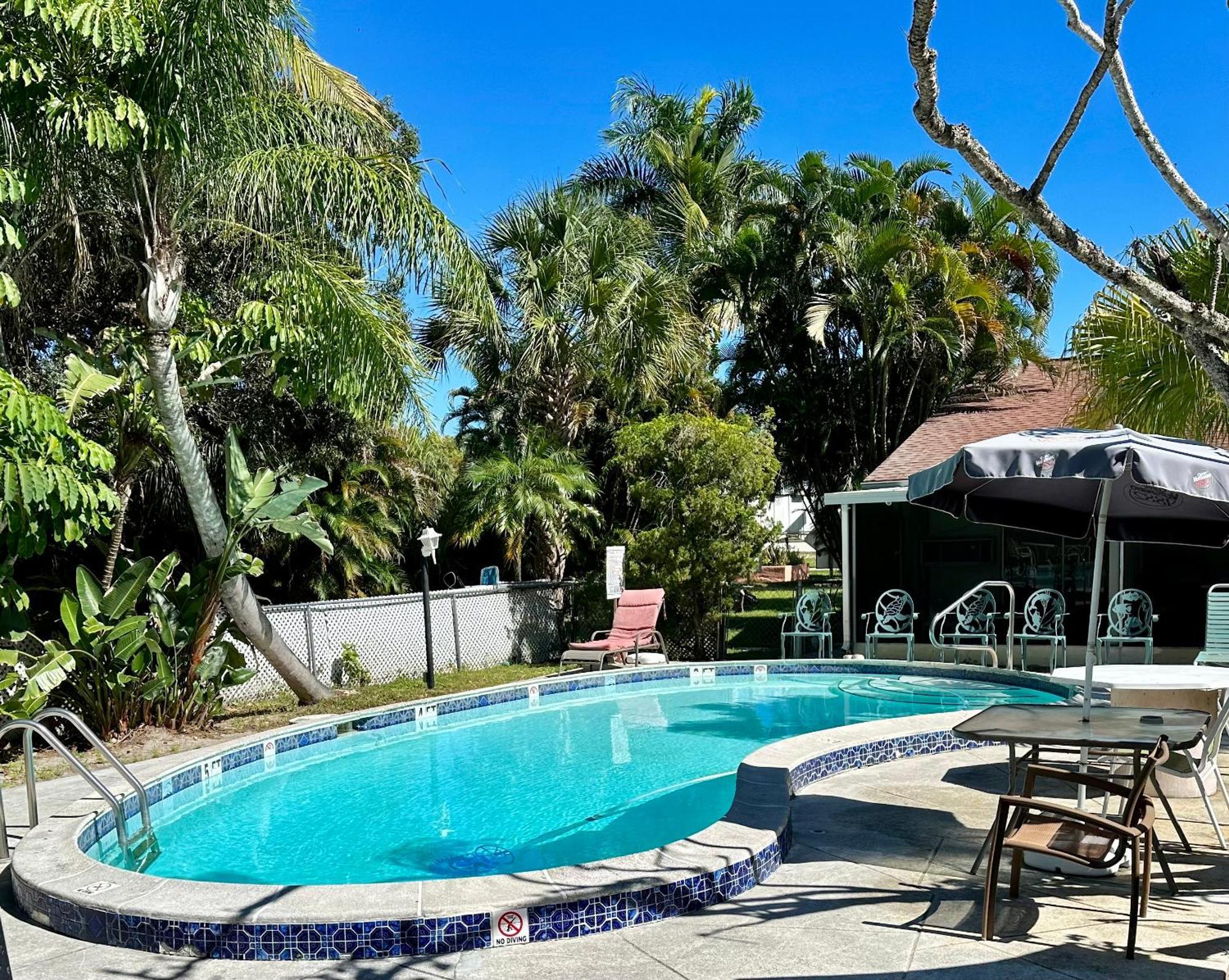 Conty'S Motel North North Naples Dış mekan fotoğraf