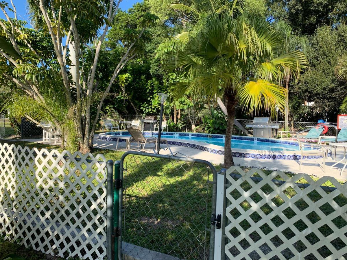 Conty'S Motel North North Naples Dış mekan fotoğraf